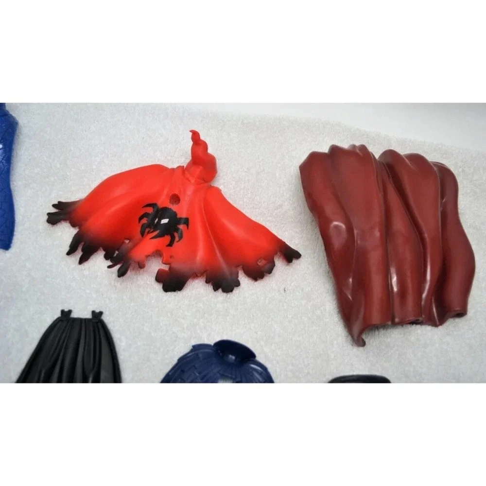Vintage 1990's Marvel Lot of 9 Action Figure Capes (Capes Only)(D3)